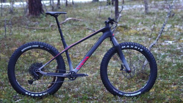 Canyon Dude CF 8 -fatbike