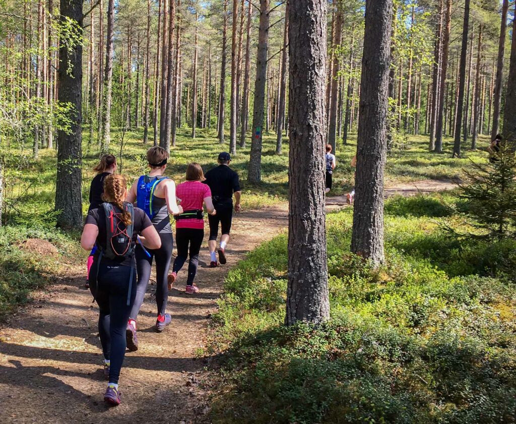 pitkä polkulenkki