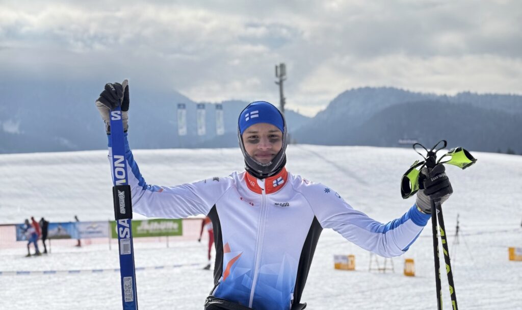 hisumiesten matkassa